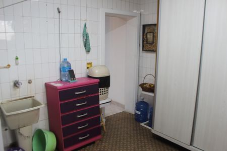 Casa à venda com 240m², 4 quartos e 2 vagasÁrea de Serviço