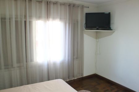 Casa à venda com 240m², 4 quartos e 2 vagasSuíte 1