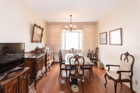 Apartamento à venda com 122m², 3 quartos e 1 vagaSala