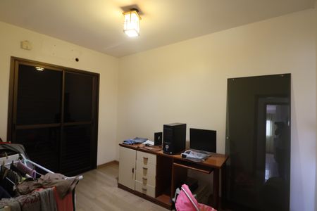 Apartamento à venda com 161m², 3 quartos e 2 vagasQuarto 2