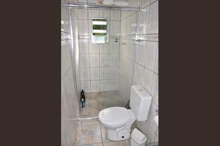 Casa à venda com 200m², 5 quartos e 1 vaga Casa à venda com 200m², 5 quartos e 1 vagaBanheiro da Suíte