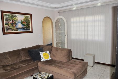 Casa à venda com 200m², 5 quartos e 1 vaga Casa à venda com 200m², 5 quartos e 1 vagaSala