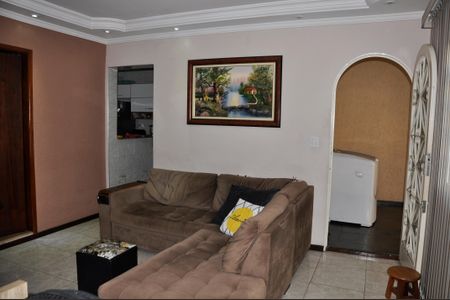 Casa à venda com 200m², 5 quartos e 1 vaga Casa à venda com 200m², 5 quartos e 1 vagaSala