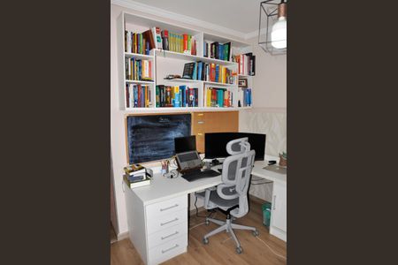 Casa à venda com 200m², 5 quartos e 1 vaga Casa à venda com 200m², 5 quartos e 1 vagaSuíte