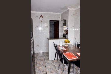 Casa à venda com 200m², 5 quartos e 1 vaga Casa à venda com 200m², 5 quartos e 1 vagaCozinha