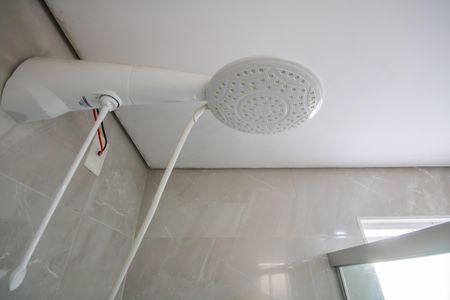 Casa à venda com 202m², 3 quartos e 2 vagas Casa à venda com 202m², 3 quartos e 2 vagasBanheiro 2