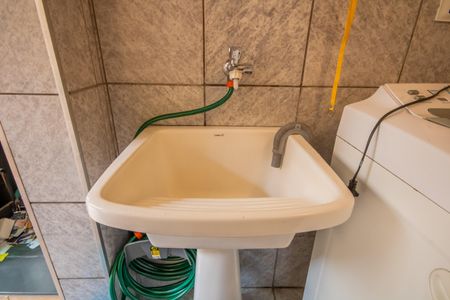 Casa à venda com 202m², 3 quartos e 2 vagas Casa à venda com 202m², 3 quartos e 2 vagasÁrea de Serviço