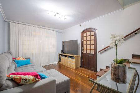 Casa à venda com 202m², 3 quartos e 2 vagas Casa à venda com 202m², 3 quartos e 2 vagasSala