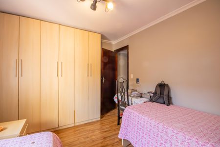 Casa à venda com 202m², 3 quartos e 2 vagas Casa à venda com 202m², 3 quartos e 2 vagasQuarto 2