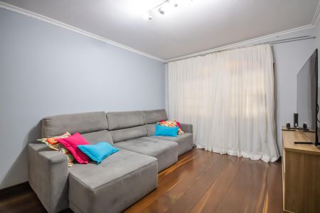 Casa à venda com 202m², 3 quartos e 2 vagas Casa à venda com 202m², 3 quartos e 2 vagasSala