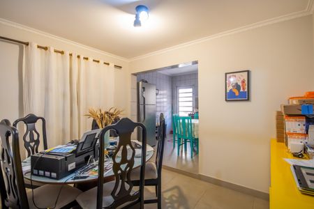 Casa à venda com 202m², 3 quartos e 2 vagas Casa à venda com 202m², 3 quartos e 2 vagasCopa