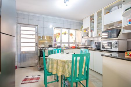 Casa à venda com 202m², 3 quartos e 2 vagas Casa à venda com 202m², 3 quartos e 2 vagasCozinha