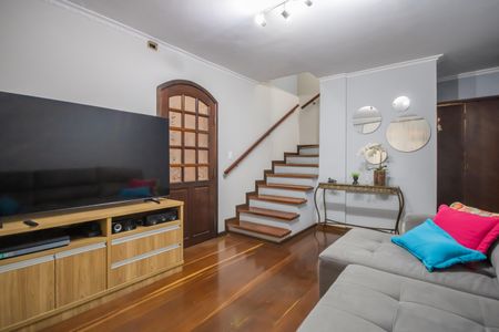 Casa à venda com 202m², 3 quartos e 2 vagas Casa à venda com 202m², 3 quartos e 2 vagasSala