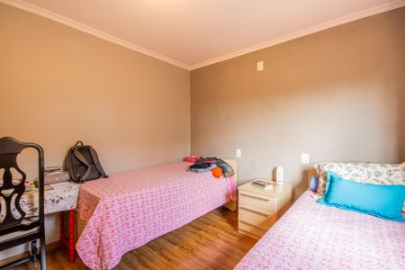 Casa à venda com 202m², 3 quartos e 2 vagas Casa à venda com 202m², 3 quartos e 2 vagasQuarto 2