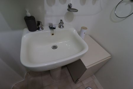 Apartamento à venda com 141m², 3 quartos e 2 vagasBanheiro da Suíte 2 - Pia