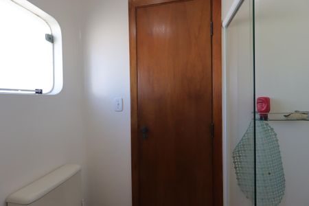 Apartamento à venda com 141m², 3 quartos e 2 vagasBanheiro da Suíte 1