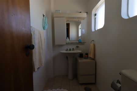 Apartamento à venda com 141m², 3 quartos e 2 vagasBanheiro da Suíte 1