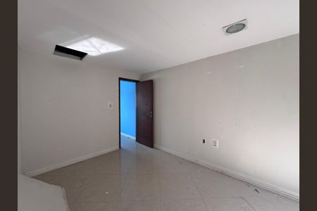 Casa de condomínio à venda com 132m², 3 quartos e 1 vagaSuíte 3