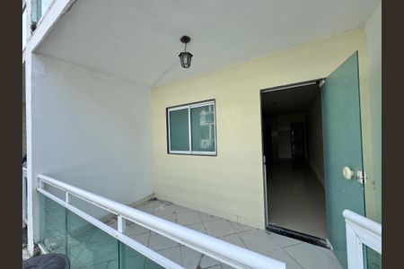 Casa de condomínio à venda com 132m², 3 quartos e 1 vagaVaranda