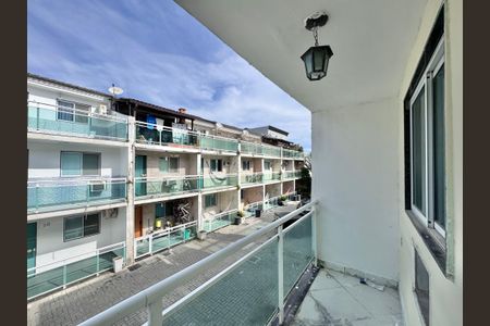 Casa de condomínio à venda com 132m², 3 quartos e 1 vagaSuíte 1 - Varanda