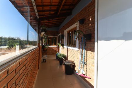 Casa à venda com 90m², 3 quartos e 2 vagasCorredor
