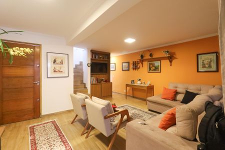 Casa à venda com 90m², 3 quartos e 2 vagasSala