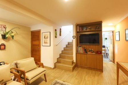 Casa à venda com 90m², 3 quartos e 2 vagasSala