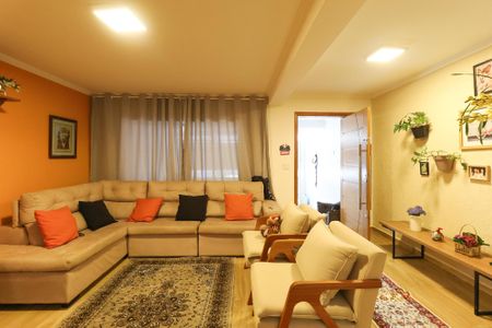 Casa à venda com 90m², 3 quartos e 2 vagasSala