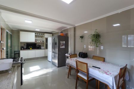 Casa à venda com 90m², 3 quartos e 2 vagasCozinha