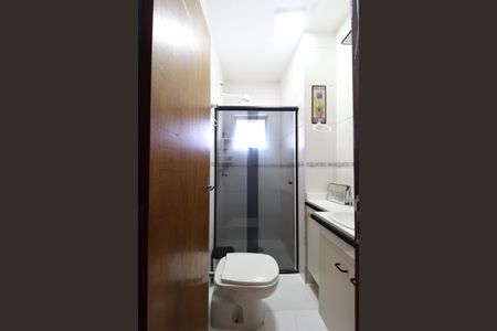 Casa à venda com 90m², 3 quartos e 2 vagasBanheiro 1