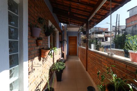 Casa à venda com 90m², 3 quartos e 2 vagasCorredor