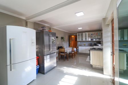 Casa à venda com 90m², 3 quartos e 2 vagasCozinha