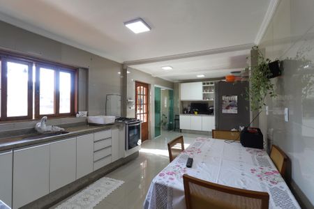 Casa à venda com 90m², 3 quartos e 2 vagasCozinha
