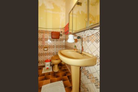 Casa para alugar com 380m², 5 quartos e 2 vagasBanheiro Social