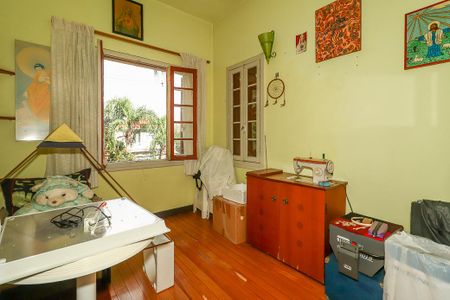 Casa para alugar com 380m², 5 quartos e 2 vagasQuarto 4