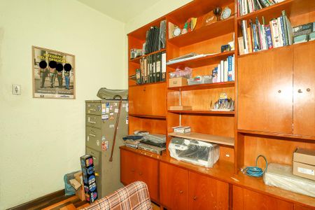 Casa para alugar com 380m², 5 quartos e 2 vagasEscritório