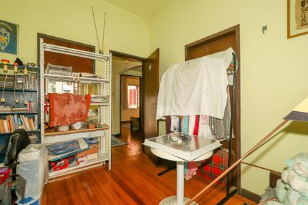 Casa para alugar com 380m², 5 quartos e 2 vagasQuarto 4