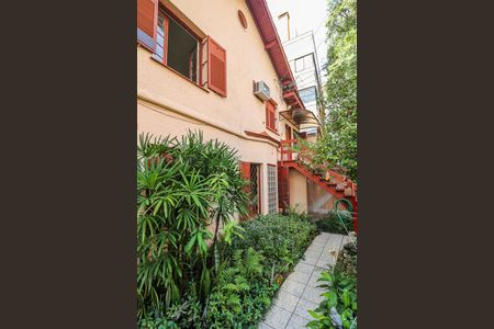 Casa para alugar com 380m², 5 quartos e 2 vagasFachada