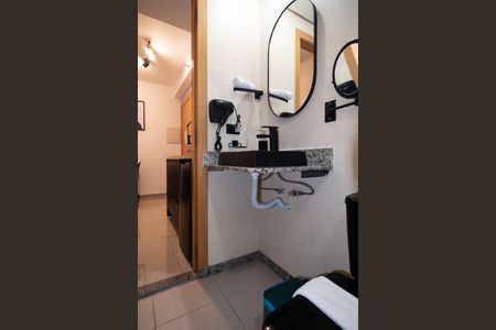 Apartamento à venda com 30m², 2 quartos e 1 vaga Apartamento à venda com 30m², 2 quartos e 1 vagaBanheiro