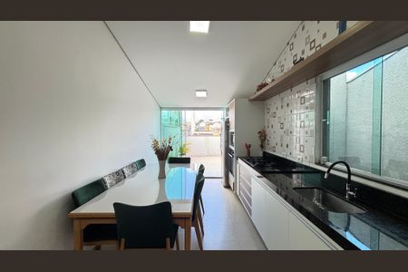 Apartamento à venda com 96m², 2 quartos e 1 vagaCobertura - Cozinha