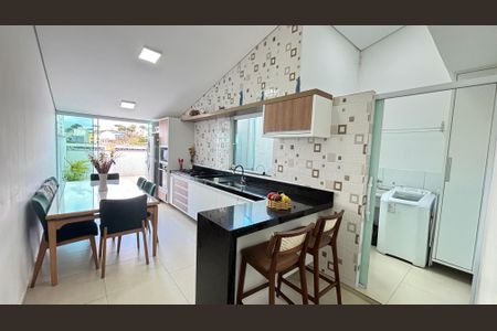 Apartamento à venda com 96m², 2 quartos e 1 vagaCobertura - Cozinha