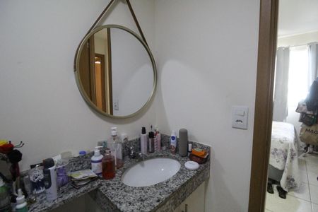 Apartamento à venda com 83m², 3 quartos e 1 vagaBanheiro da suíte 1