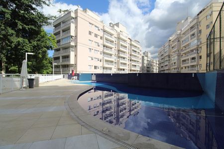 Apartamento à venda com 83m², 3 quartos e 1 vagaÁrea comum - Piscina