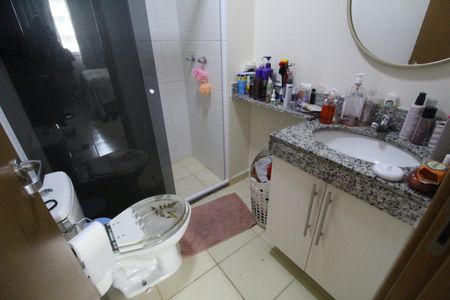 Apartamento à venda com 83m², 3 quartos e 1 vagaBanheiro da suíte 1