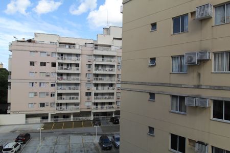 Apartamento à venda com 83m², 3 quartos e 1 vagaSuíte 3 (banheiro canadense com a suíte 2) - Vista