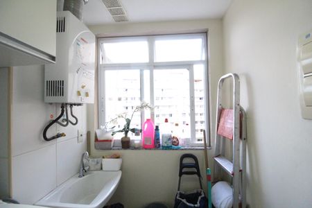 Apartamento à venda com 83m², 3 quartos e 1 vagaÁrea de serviço