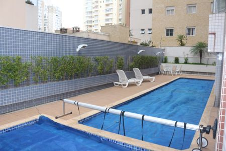 Apartamento à venda com 246m², 3 quartos e 3 vagasÁrea comum - Piscina
