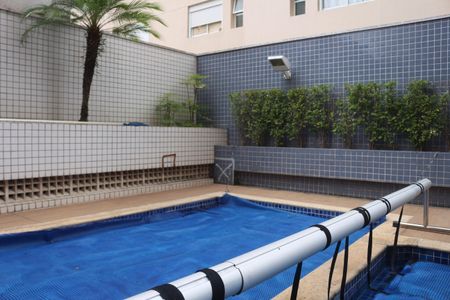 Apartamento à venda com 246m², 3 quartos e 3 vagasÁrea comum - Piscina