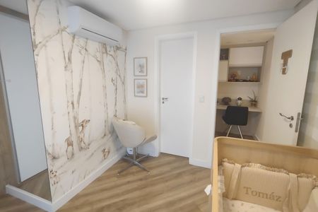 Apartamento à venda com 246m², 3 quartos e 3 vagas Apartamento à venda com 246m², 3 quartos e 3 vagasSuíte 3