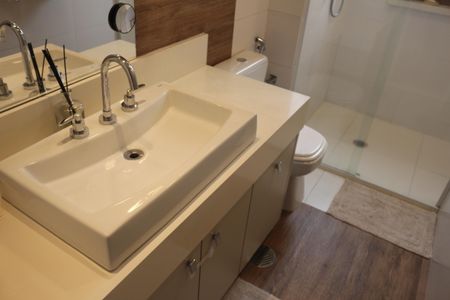 Apartamento à venda com 246m², 3 quartos e 3 vagasBanheiro da Suíte 1